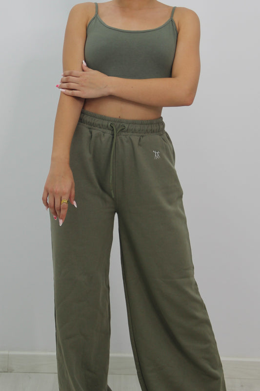 Conjunto urbano verde de Rittmo, diseño completo de cuerpo entero para bailarinas de baile con estilo.